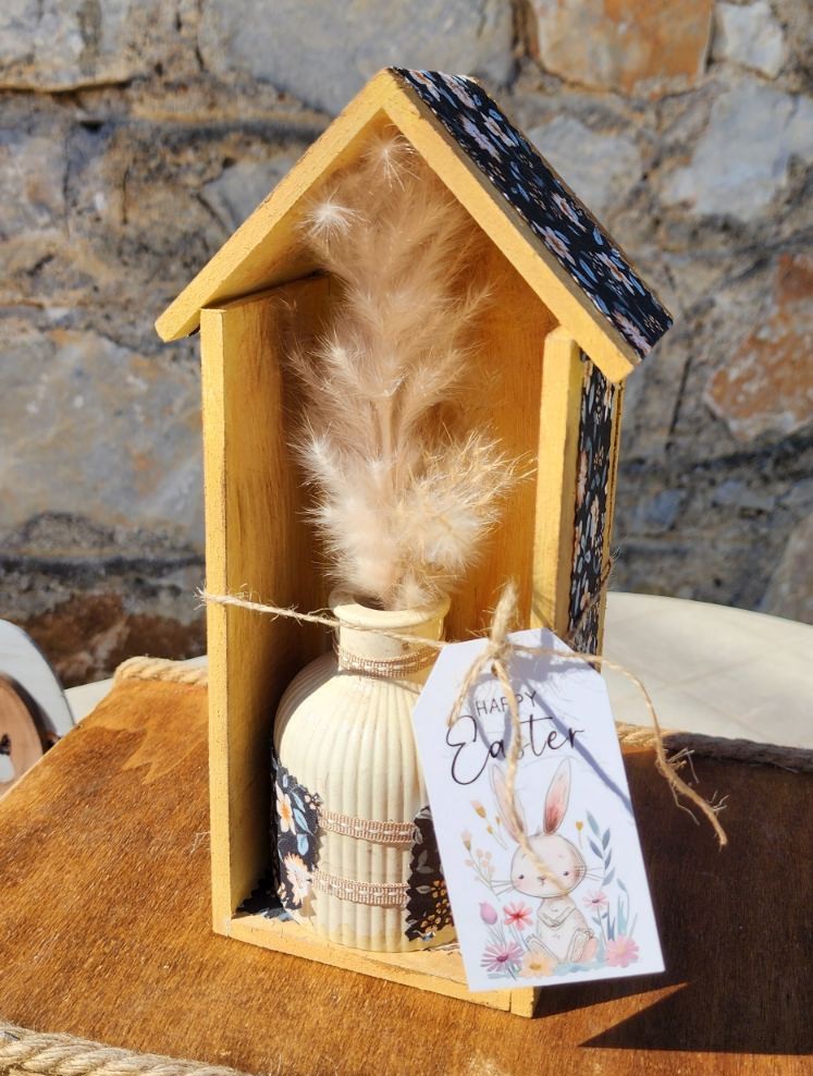 Χειροποίητο Πασχαλινό Διακοσμητικό «Σπιτάκι» με Boho Βαζάκι & Pampas Grass Μεγάλο