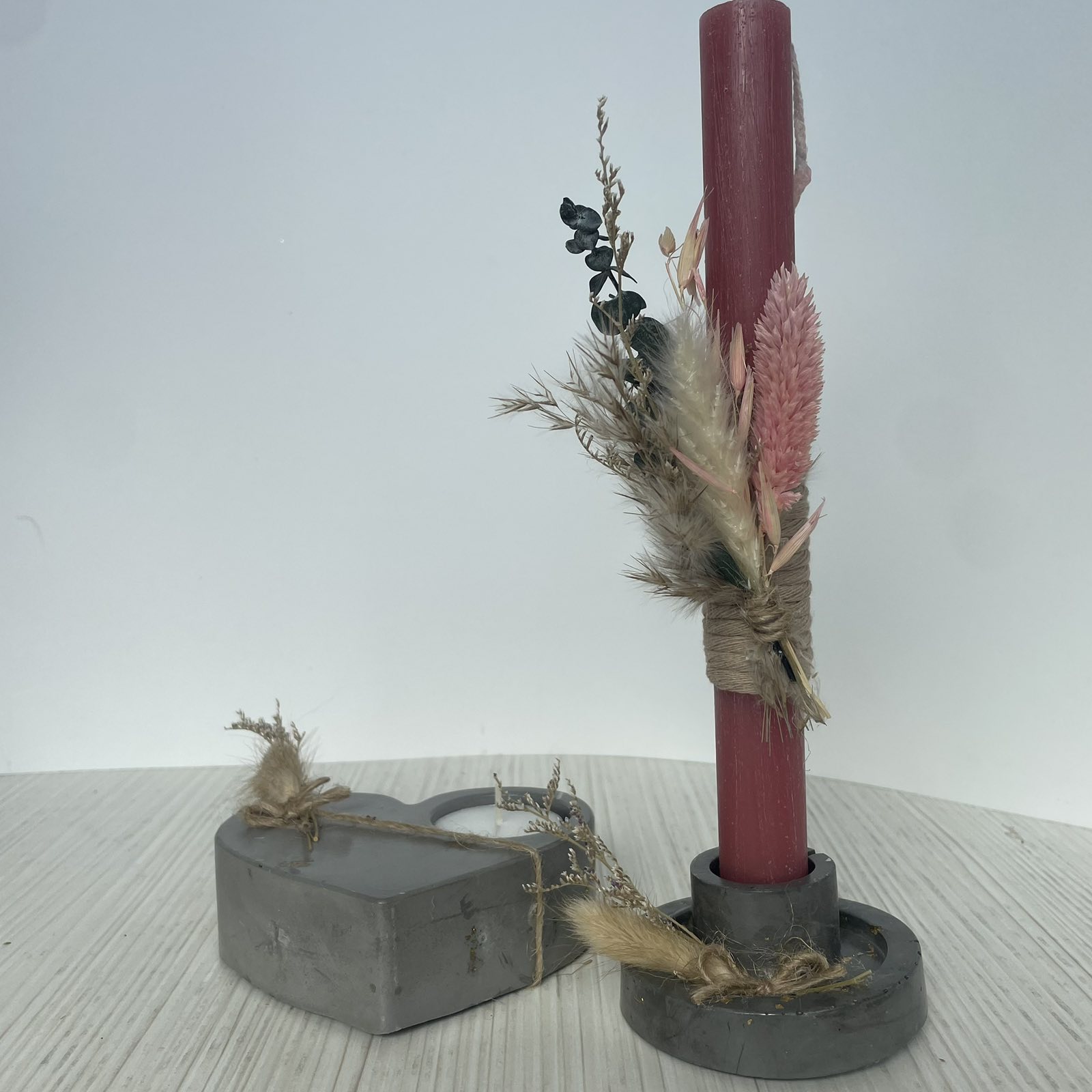 Σετ λαμπάδα με κεραμική καρδιά και κηροπήγιο γκρί