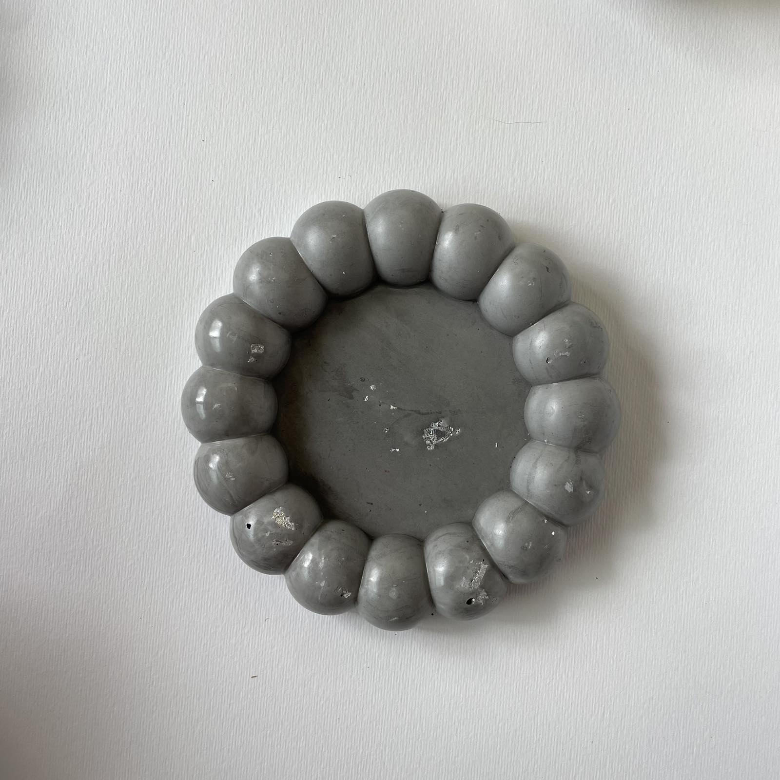 Διακοσμητικός δίσκος στρόγγυλος- Bubble γκρί με ασημί φύλλα