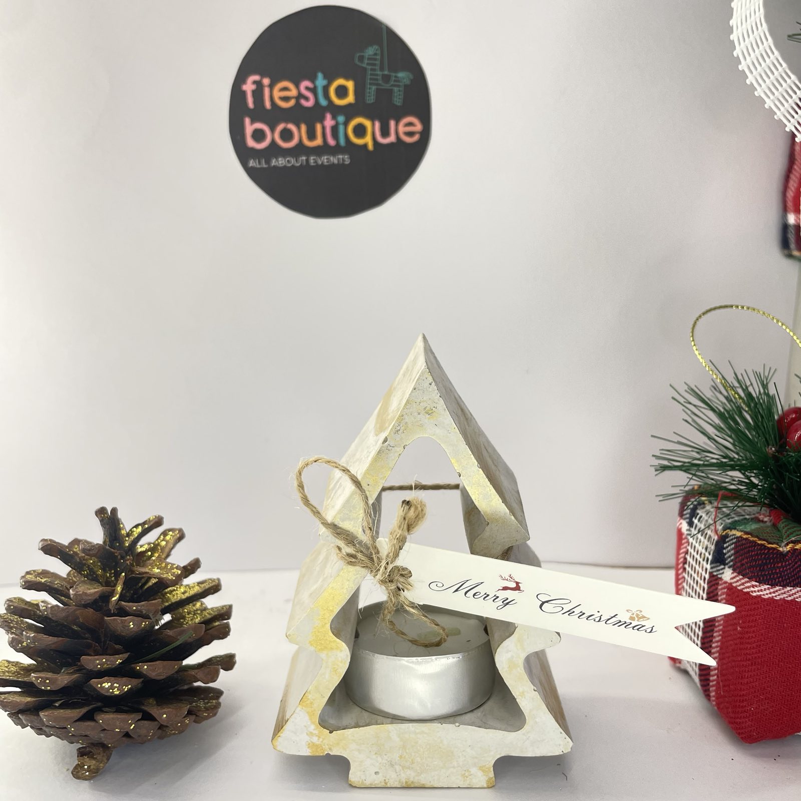 Χειροποίητο Κηροπήγιο Ρεσό σε Σχέδιο Χριστουγεννιάτικο Δέντρο