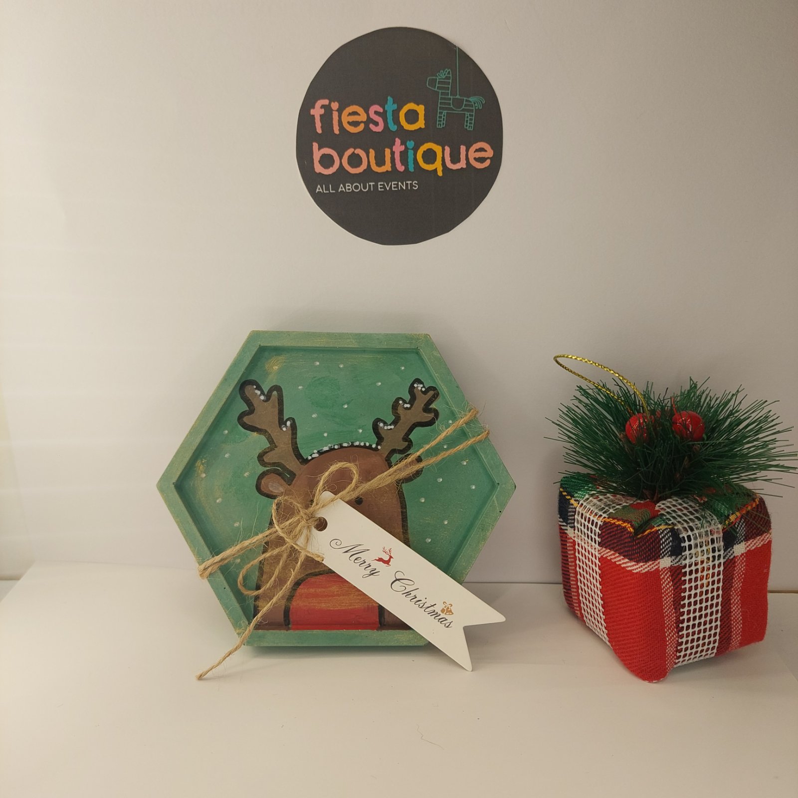 Χειροποίητο Εξάγωνο Σουβέρ ζωγραφισμένο στο χέρι «Ταρανδάκι»