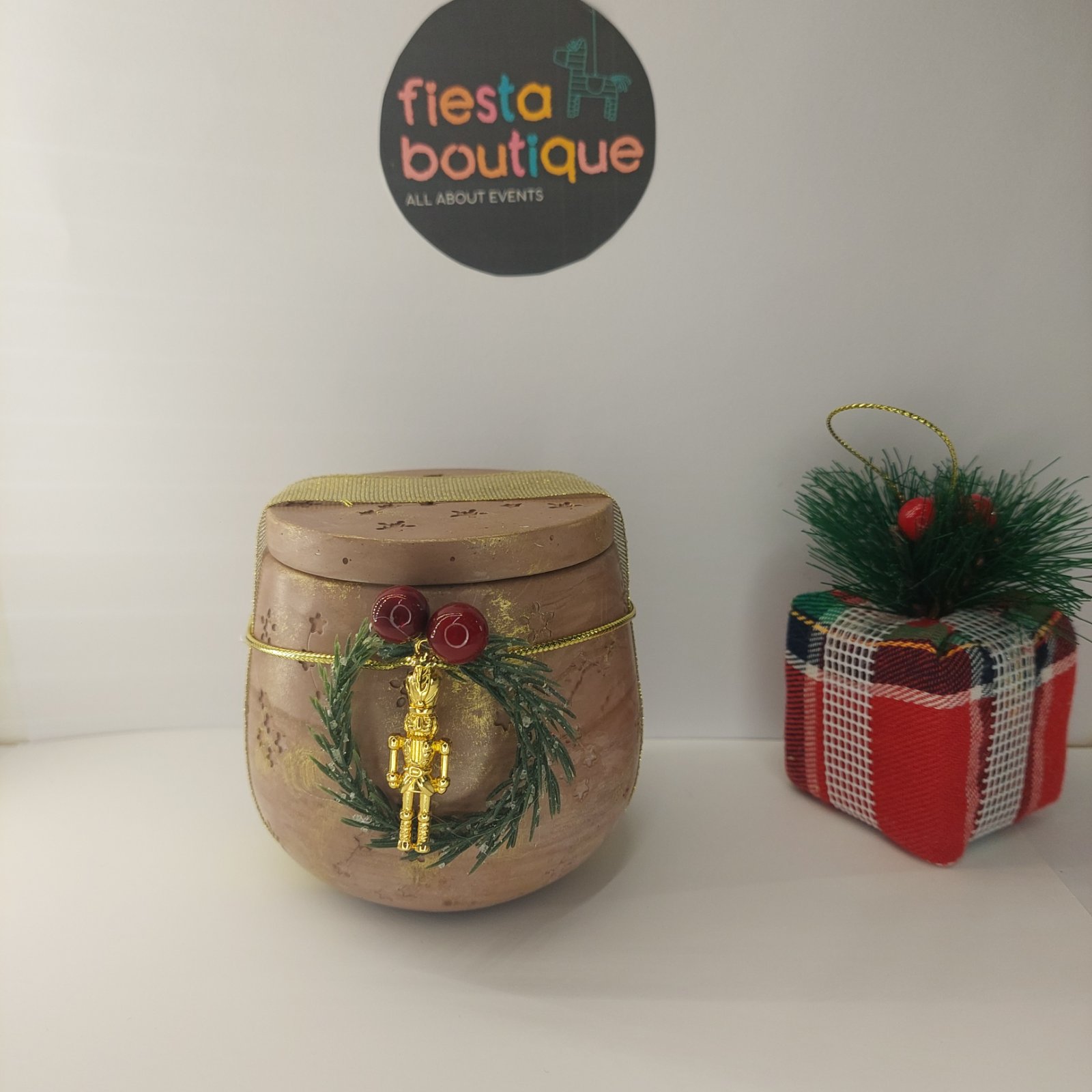 Χειροποίητο Δοχείο/Κηροπήγιο «Καρυοθραύστης»