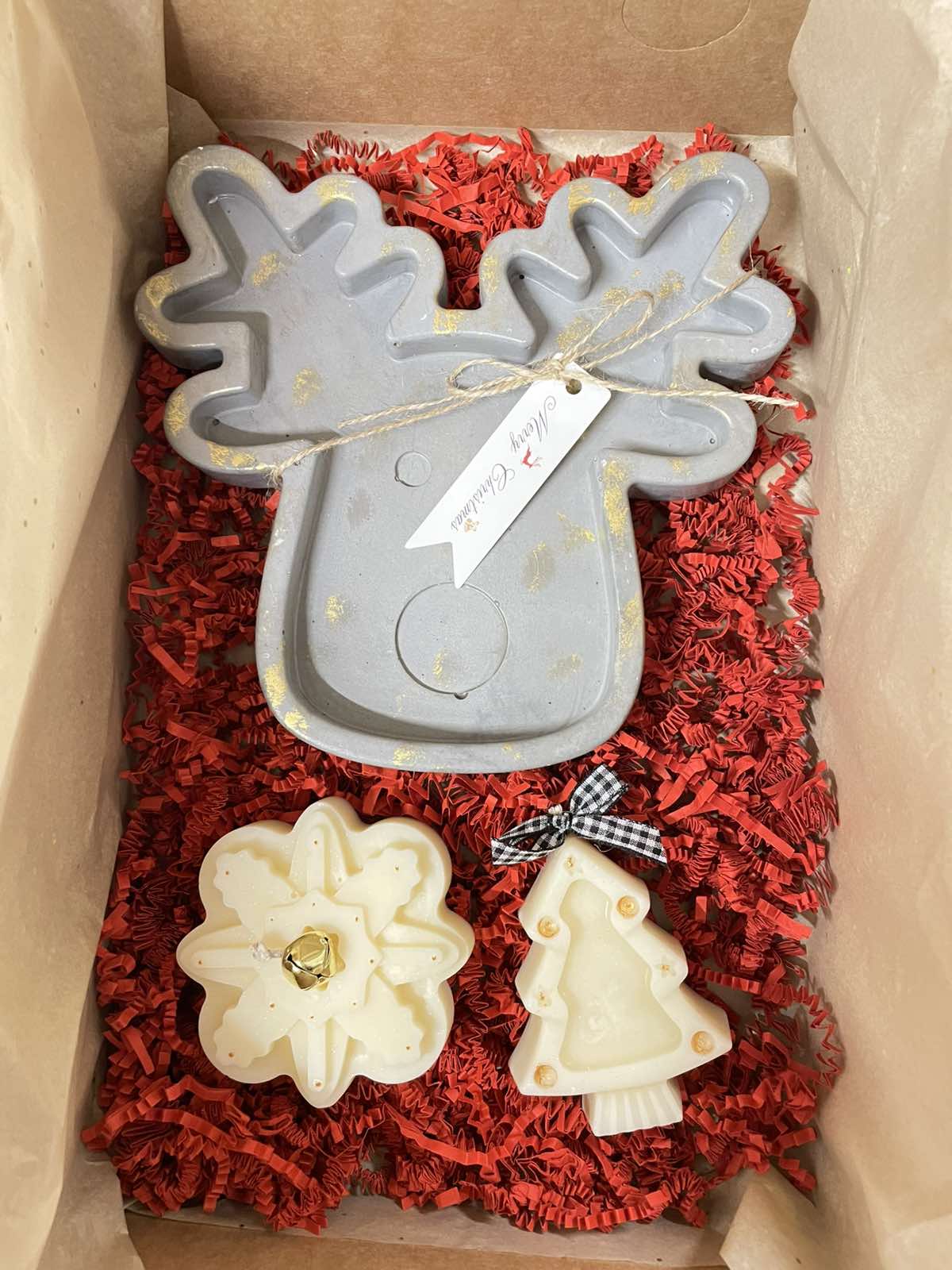 Χριστουγεννιάτικο Gift Box: Δίσκος Ελαφάκι & Αρωματικά Κεριά