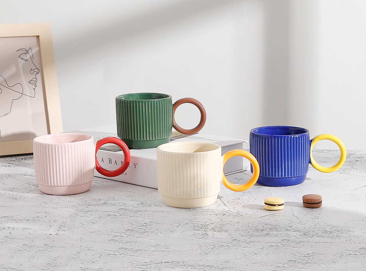 Κούπες χρωματιστές γκοφρέ με λαβή κύκλο λευκό