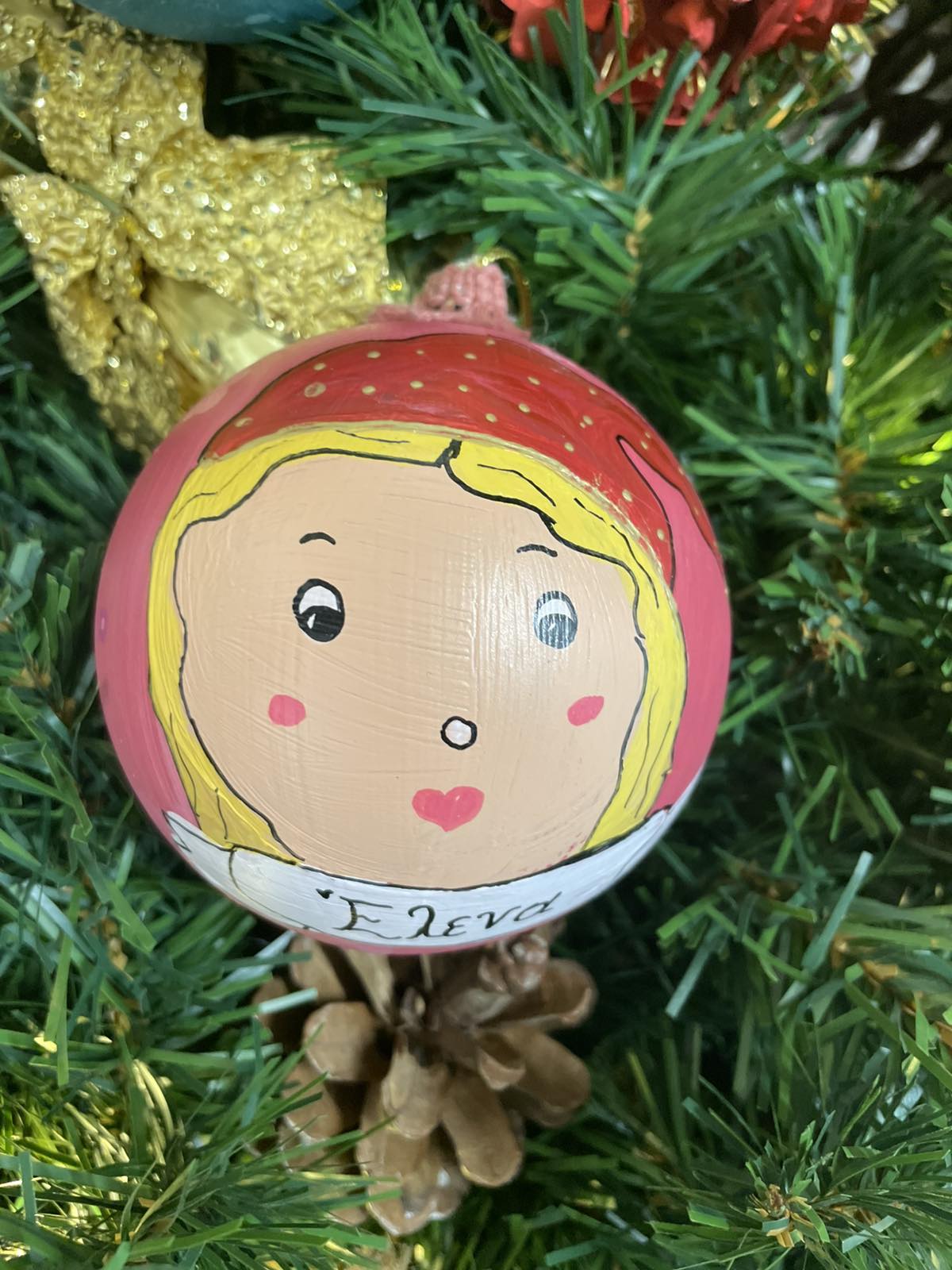 Χειροποίητη Προσωποποιημένη Χριστουγεννιάτικη Μπάλα ''Κορίτσι''