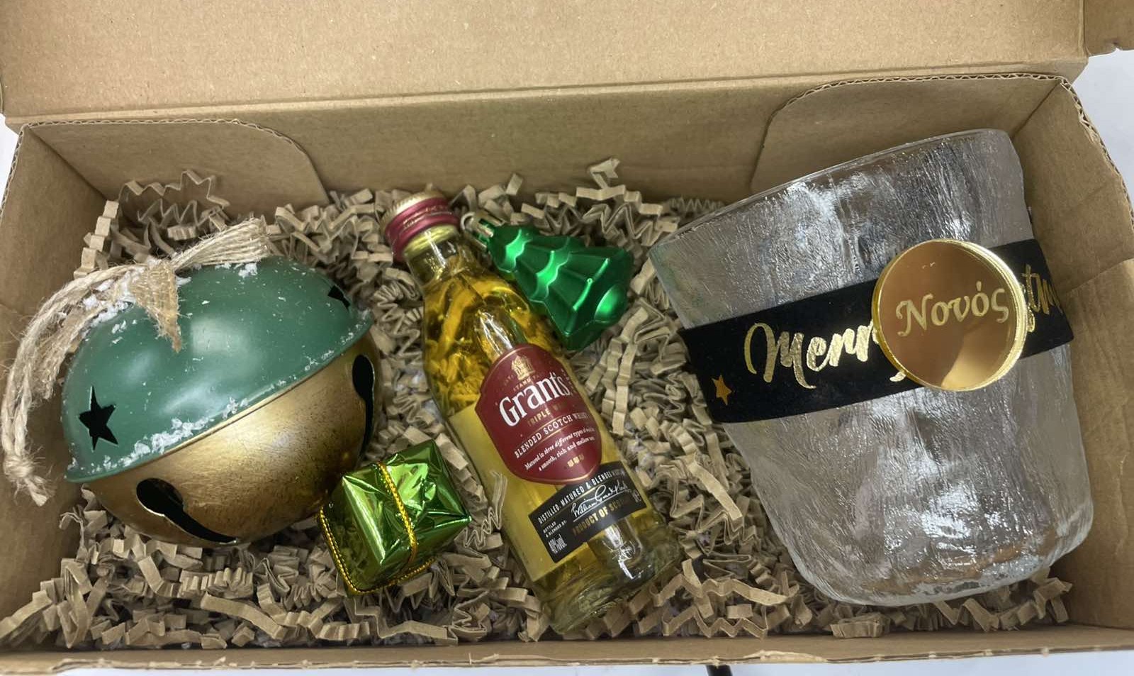 Χριστουγεννιάτικο Gift Box Nονός: Ουίσκι Grant's & ποτήρι