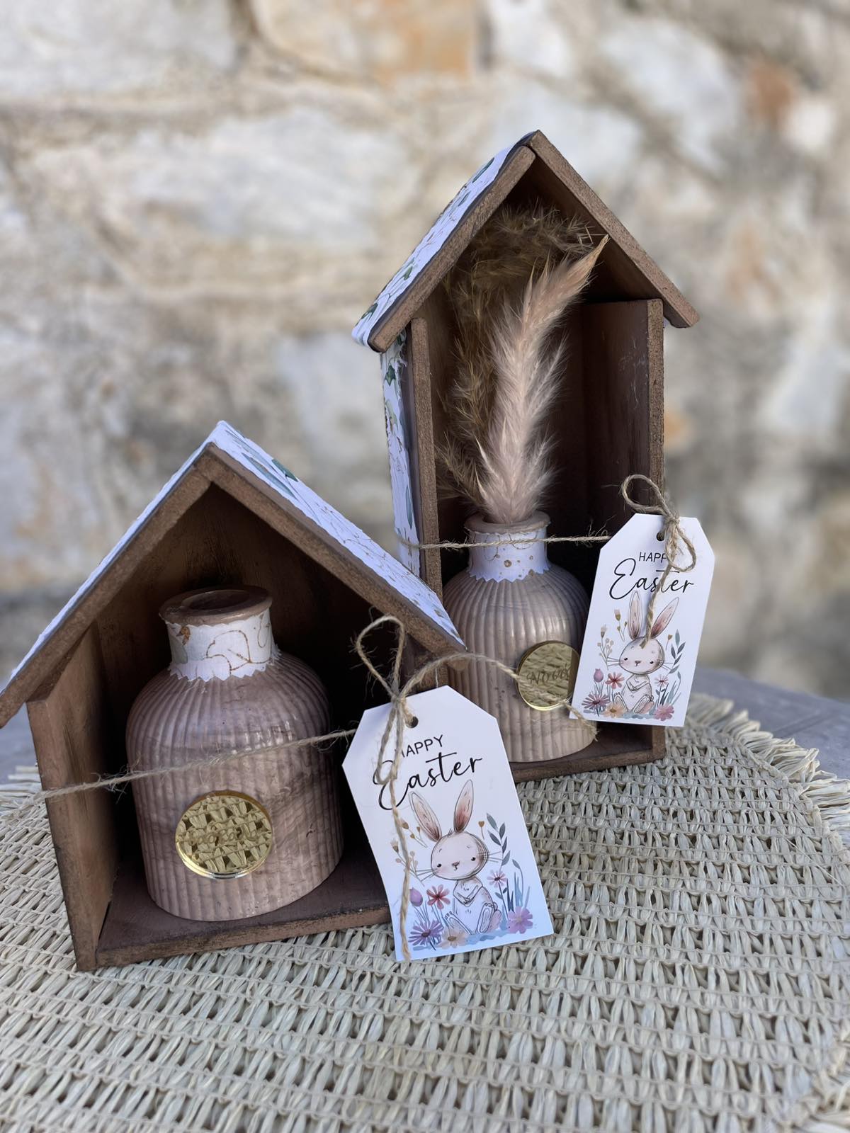 Πασχαλινό Ξύλινο Σπιτάκι με Boho Βαζάκι & Pampas Grass